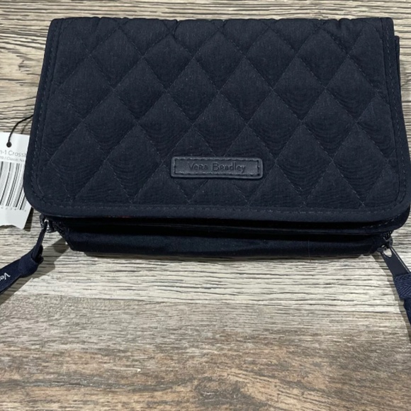 Vera Bradley RFID 3 in 1 Classic Navy Quilted Crossbody - Picture 1 of 5